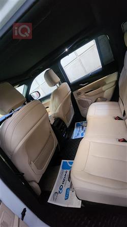 جیپ گراند شیرۆکی